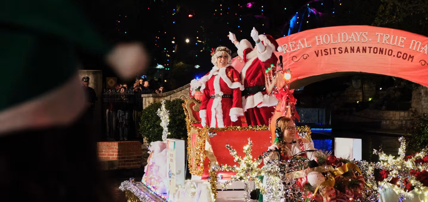 Ford Holiday River Parade
